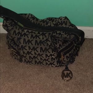 DEAL ✨✨ used michael kors purse